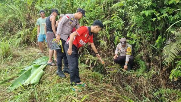Pria Ditemukan Tewas di Parit Sekayam, Diduga Laka Tunggal