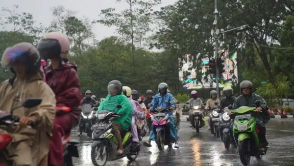 Cuaca Kalbar Besok 1 Mei 2026, Hujan Guyur 14 Daerah