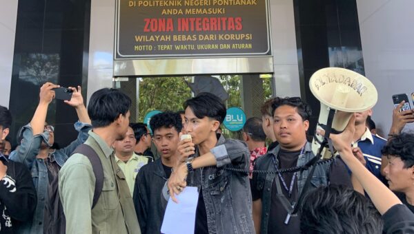 Demo BEM Polnep Ricuh, Mahasiswa Desak Direktur Mundur