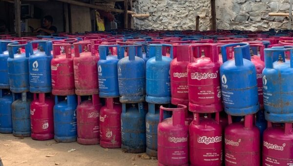 Gas LPG 12 Kg Tembus Rp245 Ribu di Pontianak