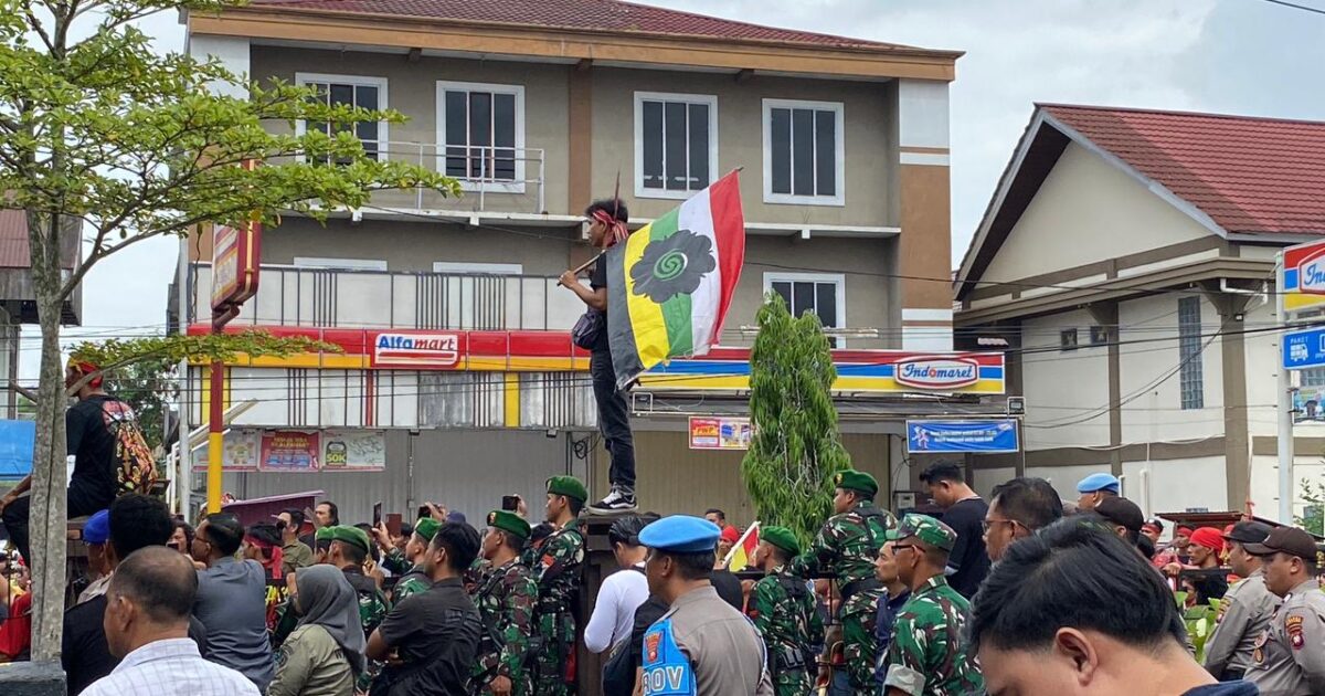 Aksi Damai Kawal Sidang Praperadilan di PN Sintang, Massa Tuntut Keadilan Tanpa Intervensi