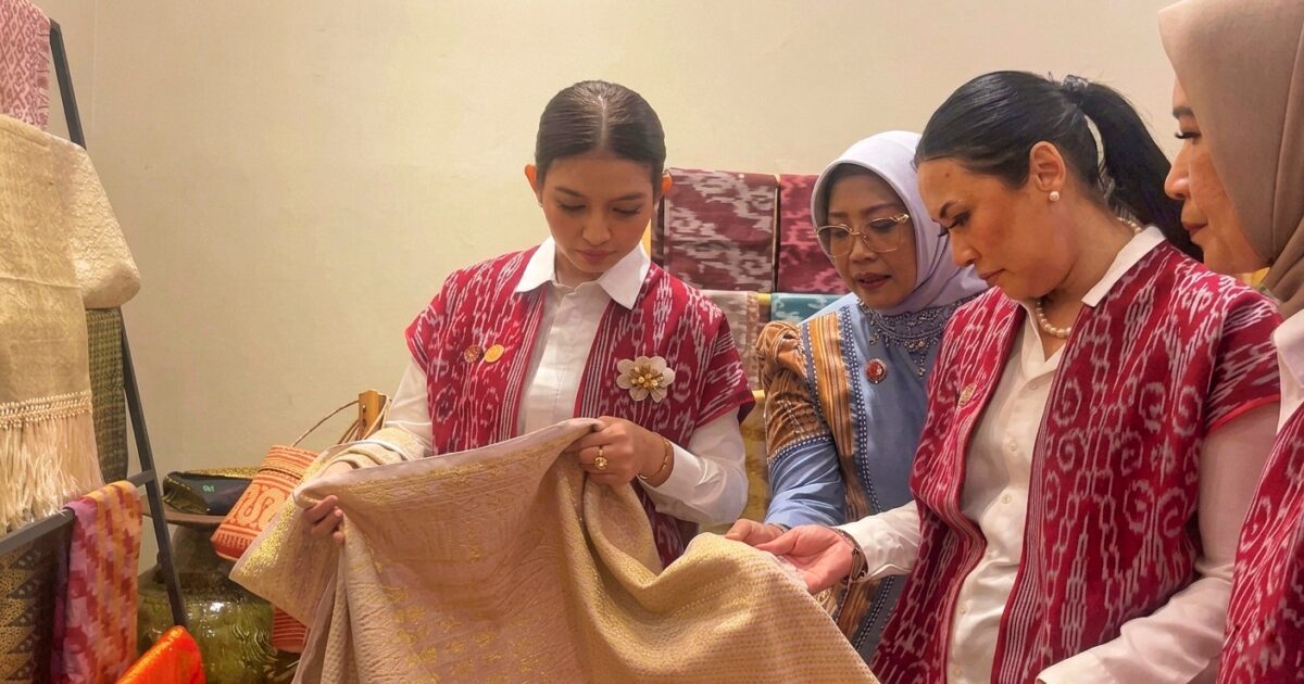 Selvi Ananda Borong Kerajinan Kalbar, Erlina: Picu Semangat UMKM