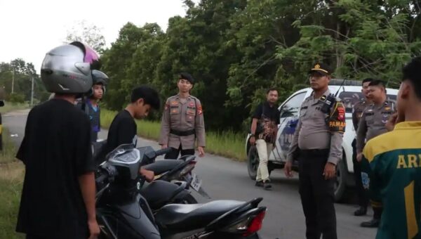 Polisi dan Satpol PP Sisir Komplek Pemda Sekadau, Cegah Balap Liar