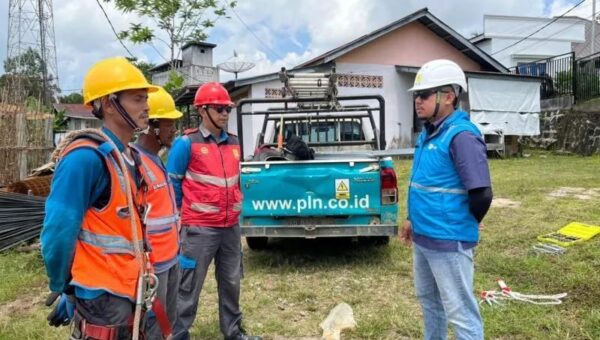 PLN Sanggau Perkuat Keandalan Listrik Lewat Pemeliharaan Gabungan