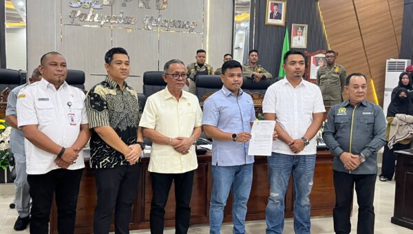 DPRD Ketapang Desak PT FR Kabulkan PHK 222 Karyawan PT.KAL