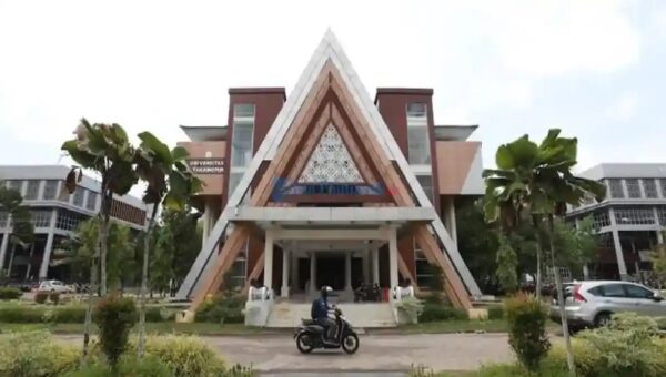 Rektor Untan Klarifikasi Isu Skorsing Massal Mahasiswa