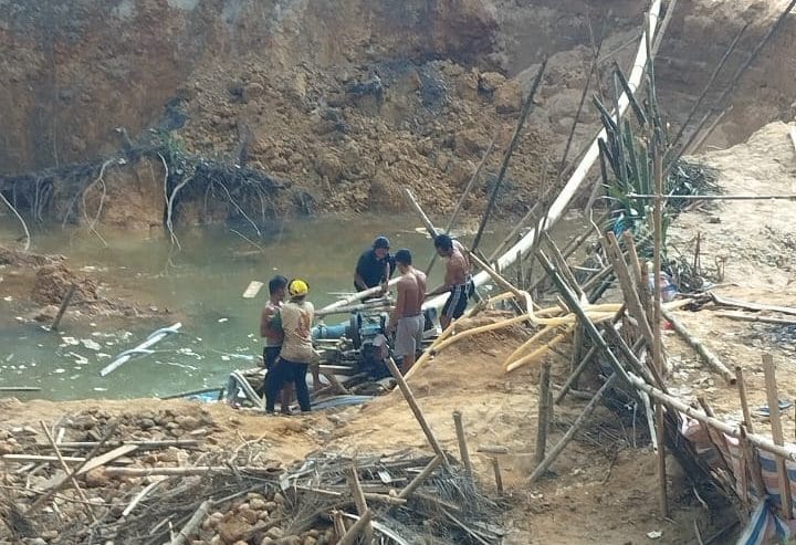 Dua Penambang Emas Ilegal Tewas Tertimbun Longsor di Bengkayang