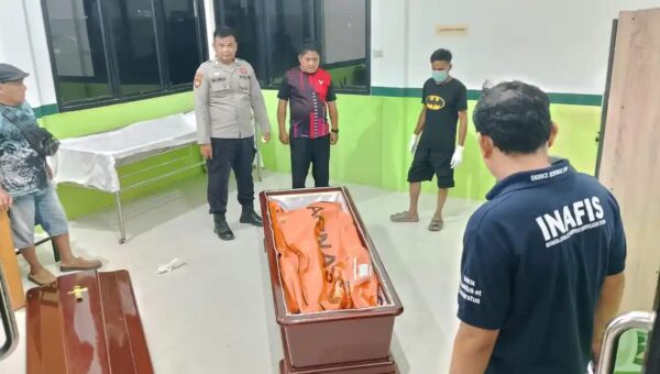 Polres Sambas Identifikasi Mayat di Sungai Seburing