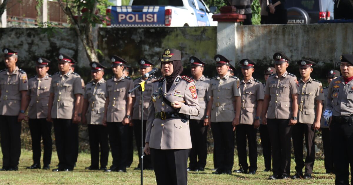 Polres Landak Ziarah TMP Sambut HUT Bhayangkara ke-80