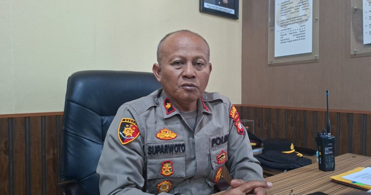 30 Personel Brimob Diterjunkan Atasi Karhutla di Bengkayang