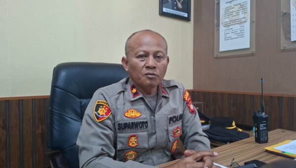 30 Personel Brimob Diterjunkan Atasi Karhutla di Bengkayang